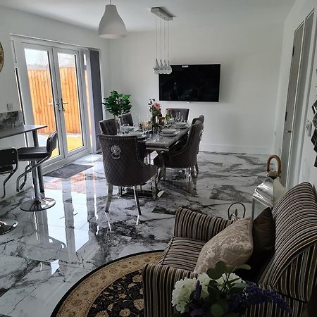 Sav 5 Bed Luxury Detached House In Leicester Humberstone Extérieur photo