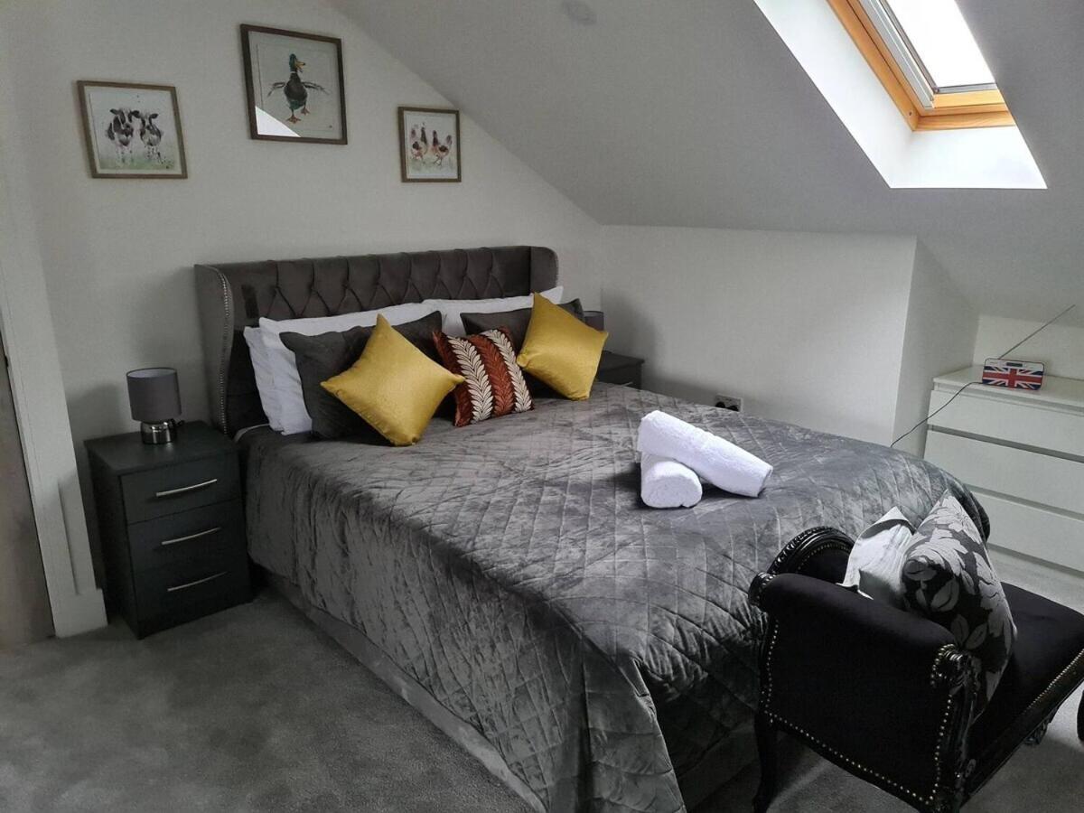 Sav 5 Bed Luxury Detached House In Leicester Humberstone Chambre photo
